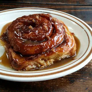 Bourbon Caramel Cinnamon Roll