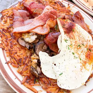 Hashups with bacon and eggs