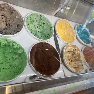 different flavors of ice cream