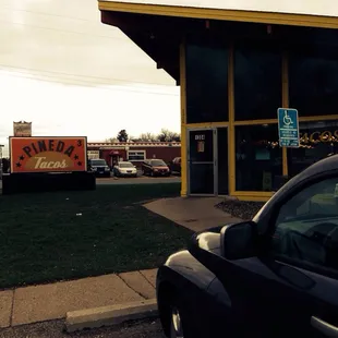 Pineda Taco, Robert St., St. Paul..