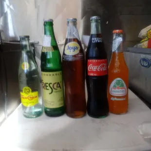 Ven y disfruta de tus sodas mexicanas bien frías