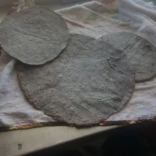 tortillas de maíz azul