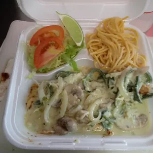 Delicioso pollo con rajas