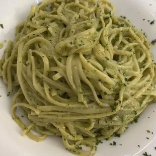Linguini with Pesto Sauce