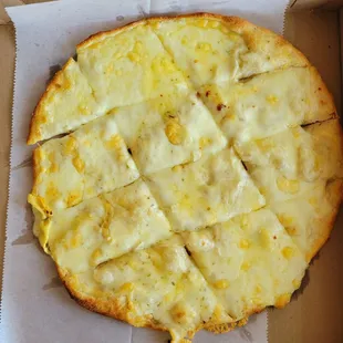 13" white pizza
