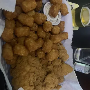 Chicken Tenders, crispy tater tots