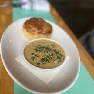 Bisquit and gravy
