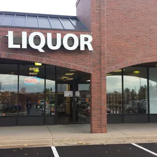 the front of a liquor store