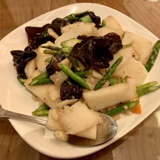 Asparagus Stir Fry with Wood Ear Mushroom & Mountain Yam