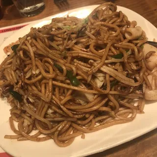 Seafood Stir-Fried Soft Noodles