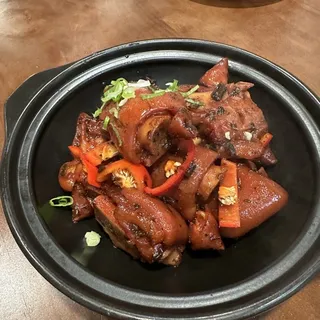 Braised Pig Feet with Reserved Recipe