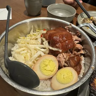 (&)Rice Topped with House Special Braised Pork Knuckle