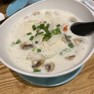 Tom Kha Noodle Soup