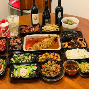 Yellow Croakers; Pork Ribs; Lamb Chops; Bass; Dumplings; Pig Feet; Duck; Shrimp; Pork; Fish Soup; Sweet Glutinous Rice Ball