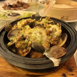 Clam and radish cake with minced pork