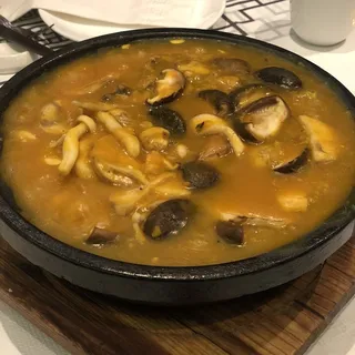 Mixed Shittaki Mushrooms with Tofu & Pumpkin
