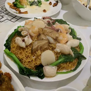 Mixed Seafood Pan-Fried Noodles
