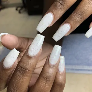 White glitter powder