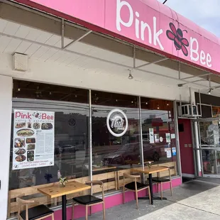 Pink Bee Thai exterior