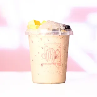 Bucket size milk tea with 3 free toppings