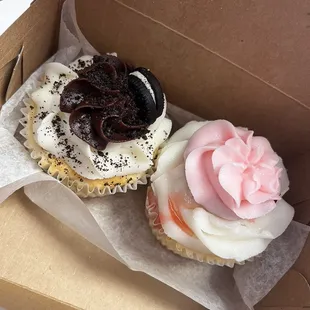 Strawberry Shortcake Cupcake &amp; cookies and Cookies-N-Cream Cupcake