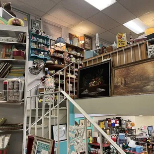 Wait?! What's this?! Two stories?! Too much for the Cali Gal!!