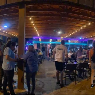 Live music and a fun atmosphere