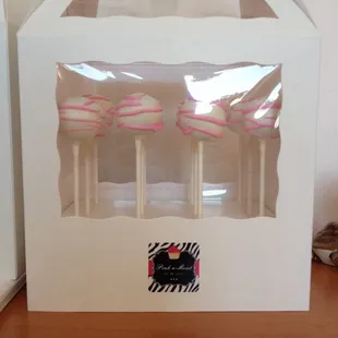 Strawberry and vanilla cake pops