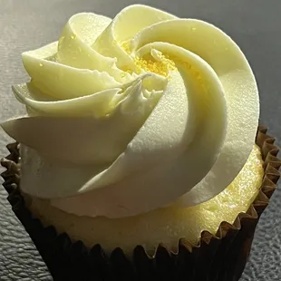 Lemon Cupcake (my favorite!)