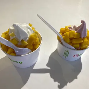 Medium Original with mango &amp; Small original/pomegranate swirl with mango topping