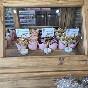 More cupcakes
