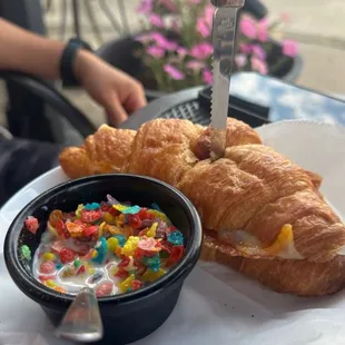 We got a surprise cereal bowl ! Love it ;)