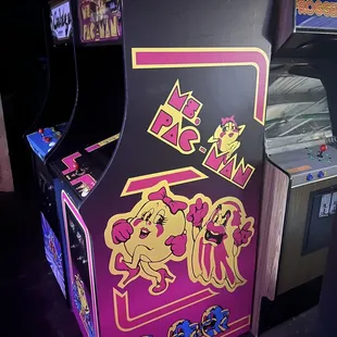 a pinky&apos;s revenge arcade machine