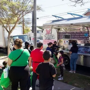 Catering Event in the City of Long Beach for 200 families..