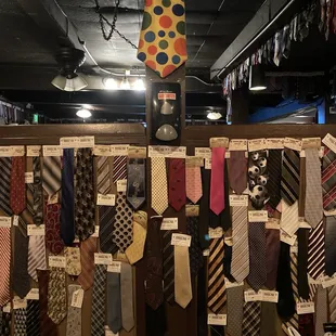 Clown tie