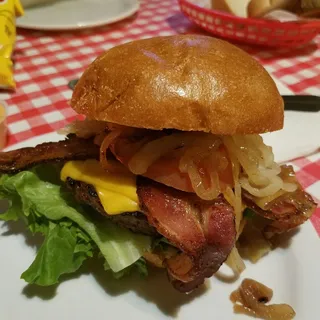 1/2 Lb Bacon Cheeseburger