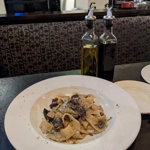 Pappardelle Alfredo with portobello mushroom.