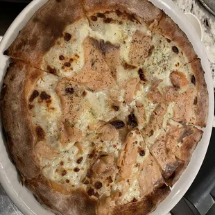 Smoked salmon pizza