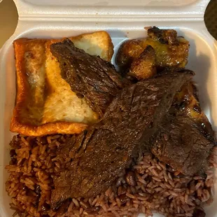 Carne asada, queso Frito,