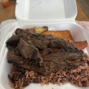 Carne Asada Con Queso Frito