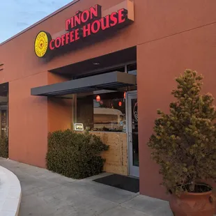 Piñon Coffee House, 4545 Alameda Blvd NE, Albuquerque