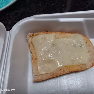 Garlic cheese bread (not good)