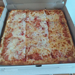 Sicilian cheese pizza