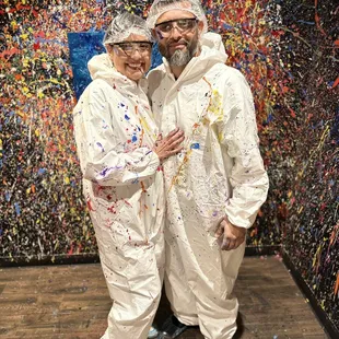 It also glow in the dark!!!