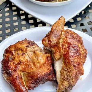 1/2 chicken &amp; Chafe Rice |Instagram @restaurant_aholic