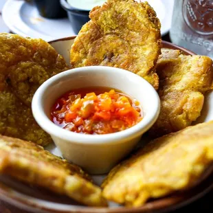 Tostones con Hogao