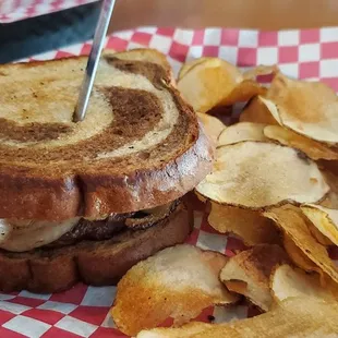 Keg patty melt &amp; chips