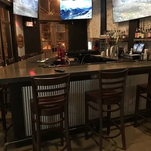 Back dining area &amp; bar.