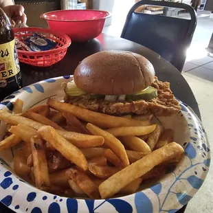 Pioneer Trail Orchard Grill & Bar