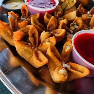 Crab wontons